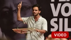 டெல்லி கலவர சதி வழக்கில் உமர் காலித் மற்றும் ஷர்ஜீல் இமாம் ஆகியோருக்கு பிணை வழங்க உச்ச நீதிமன்றம் மறுத்துள்ளது. எனினும், இந்த வழக்கில் குற்றம் சாட்டப்பட்ட மற்ற 5 பேருக்கு உச்ச நீதிமன்றம் பிணை வழங்கியுள்ளது.