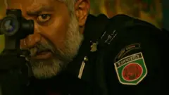 এক্সট্র্যাকশন সিনেমার একটি দৃশ্য