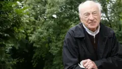 Fransız filozof Edgar Morin, 'toplum içinde dayanışmanın güçlendirilmesi' gerektiğini söyledi.