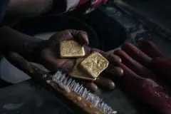 Des lingos d'or