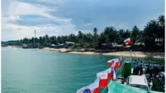 ရခိုင်အမျိုးသားပါတီ ရေယာဥ်ဂွဆိပ်ကမ်းကို ရောက်လာစဥ်