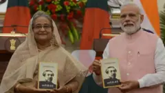 দিল্লিতে শেখ মুজিবের আত্মজীবনীর হিন্দি সংস্করণ প্রকাশ করেন শেখ হাসিনা আর নরেন্দ্র মোদী, ০৮-০৪-২০১৭।