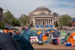 Acampamento montado na Universidade de Columbia, em Nova York