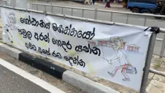 ''#GOTAGOHOME'' ; ''ඉඳ ගත්තොත් තැලෙයි මොළේ...සර් තමයි හොඳට කළේ''