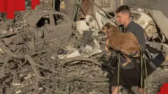 У ніч на 2 червня російські ракети та дрони одночасно атакували кілька регіонів України. Загинули щонайменше 21 людина. Що відомо про наслідки цієї масованої атаки 