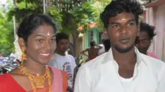 'எனக்காக என் அம்மா அனைத்தையும் இழக்கத் துணிந்தார்' - சட்டபூர்வமாக திருமணம் செய்த இந்தியாவின் முதல் திருநங்கை