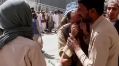 Aworan awọn to n rẹ eeyan lẹkun lẹyin ibugbamu to waye