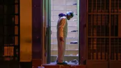Namoota achitti argaman keessaa 15 vaayirasichi irratti argamuun mirkanaa'eera