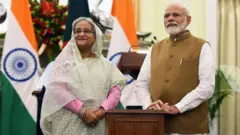 দিল্লিতে দুই প্রধানমন্ত্রী শেখ হাসিনা ও নরেন্দ্র মোদী। অক্টোবর, ২০১৯