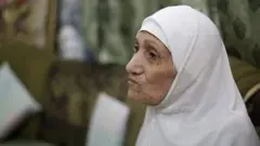 "أعدم ابني ولا أستطيع الحصول على شهادة وفاته"