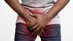 Ọkunrin to fi ọwọ bo abẹ rẹ