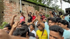 সোমবার দোষীদের শাস্তির দাবিতে সরব স্থানীয়রা