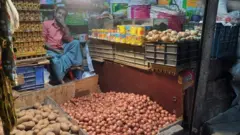 দ্রব্যমূল্য আরও বেড়ে যাওয়ার আশঙ্কা করা হচ্ছে