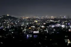 तिहारमा झिलिमिली पारिएको काठ्माण्डू