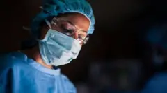 మహిళా డాక్టర్