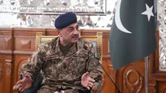 عاصم منیر