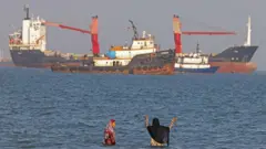 تنگه هرمز