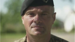 라트비아 육군 소속 아나톨리 데류긴(43) 소령은 "태어나서부터 러시아어를 썼고, 러시아 핏줄이지만, 내가 러시아와 관계가 있다고 생각하지 않는다"고 말한다.