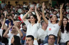 navijačice iranske fudbalske reprezentacije, Iranke
