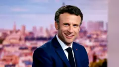 મેક્રોં