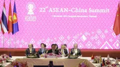 Thượng đỉnh ASEAN - Trung Quốc vừa diễn ra trong dịp Thượng đỉnh ASEAN đang diễn ra tại Thái Lan.