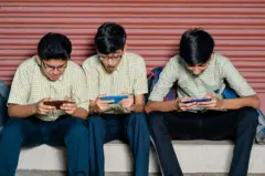 ऑनलाइन गेममुळे 15 वर्षीय मुलाची आत्महत्या, ऑनलाइन गेम्स खेळताना काय काळजी घ्यावी?