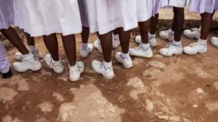 பள்ளி மாணவர்கள்