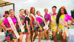 Participantes del concurso de reinado popular.