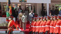 Evariste Ndayishimiye asaba abagwizatunga ba Kenya kujana imitahe yabo mu Burundi