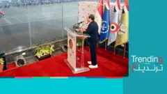 من وراء حاجز زجاجي الرئيس السيسي يخطب الطلبة العسكريين