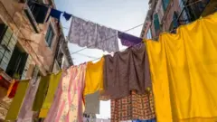 کپڑے
