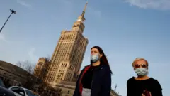 Прохожие в Варшаве