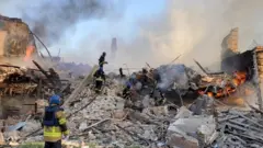 ధ్వంసమైన పాఠశాల భవనం