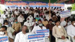 పెండింగ్ బిల్లుల కోసం అక్టోబర్ నెలలో విజయవాడలో కాంట్రాక్టర్ల ధర్నా