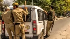 काश्मीरमध्ये मुलांना बेकायदा अटक?