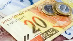 notas e moedas de real