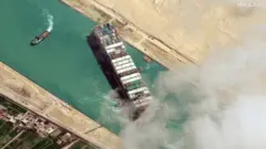 Спутниковый снимок Суэцкого канала