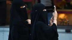قدمی در راه دراز برابری جنسیتی: حق سفر بدون قیم برای زنان سعودی