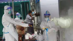၂၈ ရက်အတွင်း လူနာသစ်ထပ်မရှိမှသာ ကိုဗစ်ရောဂါဖြစ်ပွားသူမရှိတော့ဟု ယူဆနိုင်ကြောင်း ကျန်းမာရေးဝန်ကြီးပြော