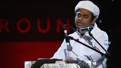 புர்கா சர்ச்சை: அனுதாபம் தெரிவித்தஎழுத்தாளருக்கு ஏ.ஆர் ரகுமான் மகள் அளித்த பதில் இதுதான்