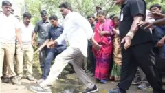 పాదయాత్రలో జగన్