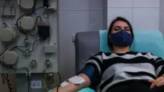 వైరస్‌ నుంచి బైటపడినవారు చాలామంది ప్లాస్మా ఇవ్వడానికి ముందుకు వచ్చారు