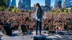 Greta Thunberg oo dad ugu khudbadaynaysa Montreal, Canada