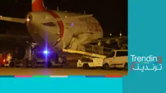 هروب مسافرين مغاربة عقب هبوط طائرتهم اضطراريا في إسبانيا