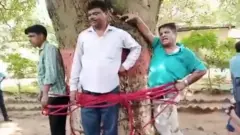 ఝార్ఖండ్‌లో టీచర్లను చెట్టుకు కట్టేసి కొట్టిన విద్యార్థులు