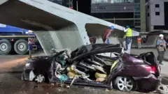 উত্তরার গার্ডার ভেঙে পড়েছে - ১৫ই অগাস্ট ২০২২