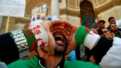 لم تمنع الوعود التي قطعها الرئيس الجزائري الجديد عبد المجيد تبون من استمرار الجزائريين بالتظاهر