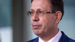 Carlos Wizard, em foto tirada em março quando ele esteve no Ministério da Economia