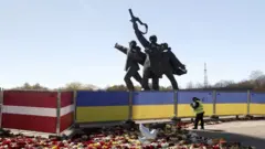 Памятник