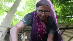 ડેરી મહિલા